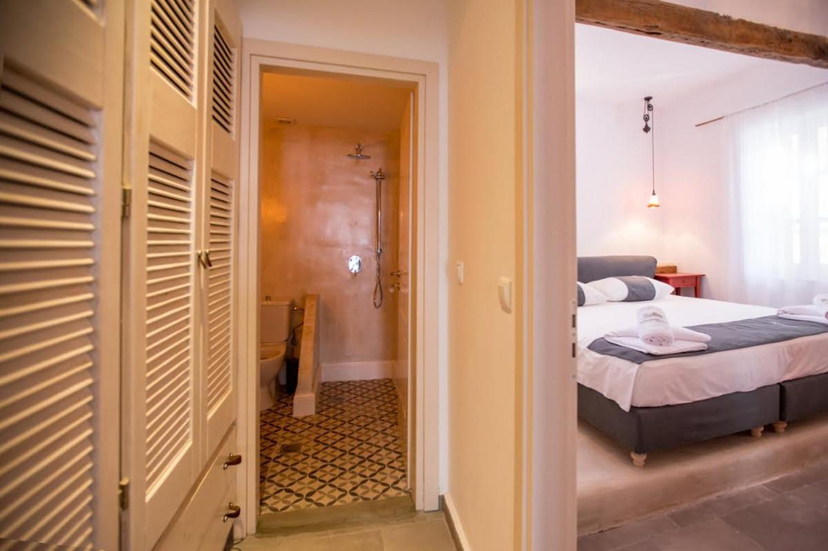 Chic & Modern Apartments With Swim Access Chalki Town Exterior foto